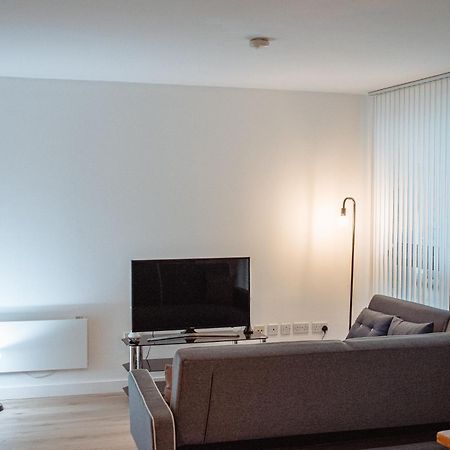 Central & Spacious, Sleeps 8, Perfect For Groups Leeds  Exteriör bild