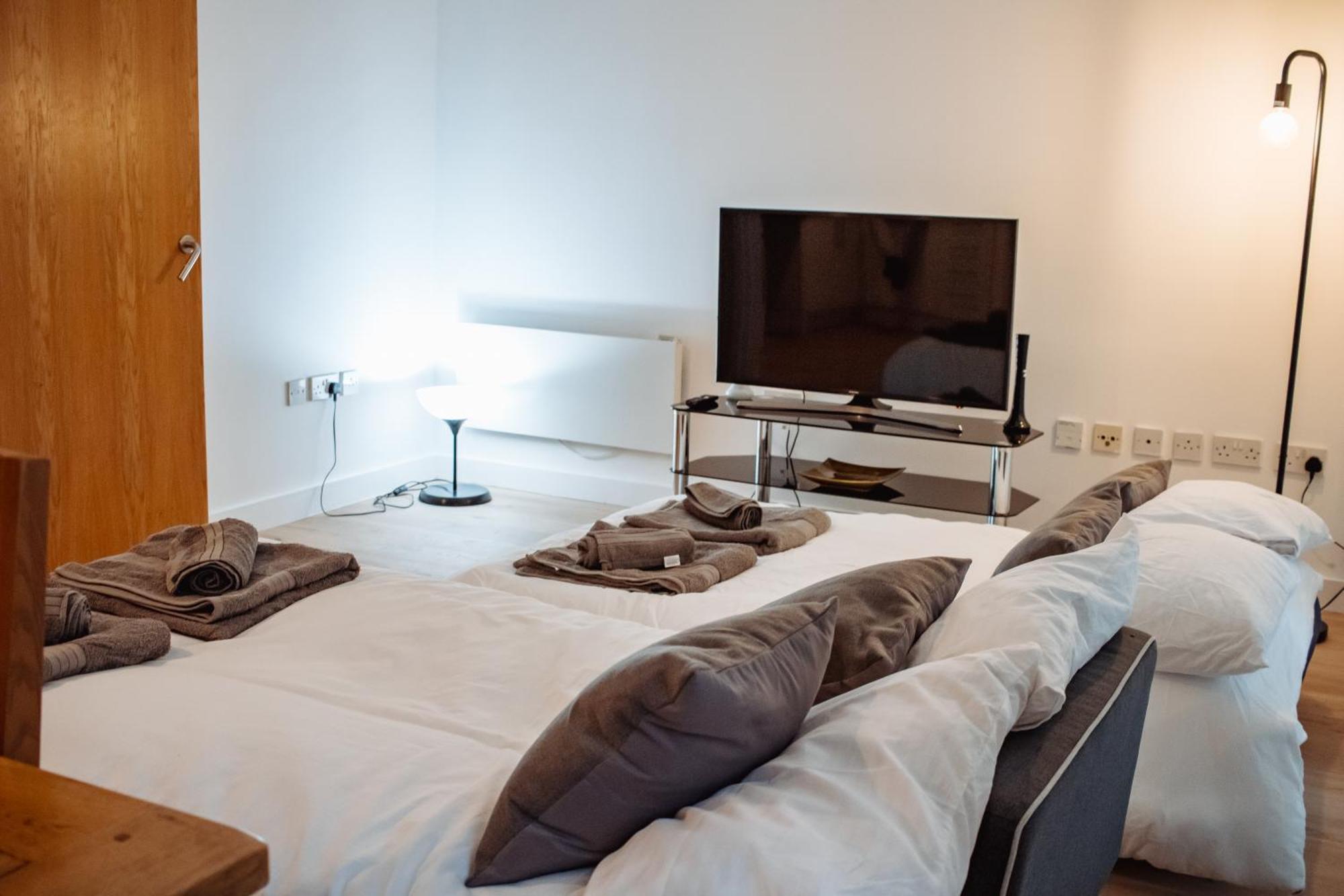 Central & Spacious, Sleeps 8, Perfect For Groups Leeds  Exteriör bild
